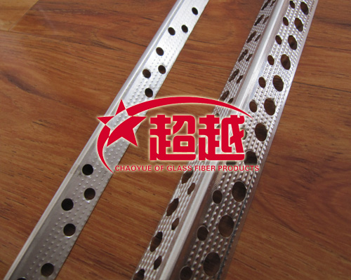 鍍鋅板裝修線條的好處:1.施工簡單，安裝方便省時，能節(jié)省裝修時間2、相對不容易損壞3.裝修美觀，省去磨邊的煩惱，用在天花板的邊，可以隱藏粗糙的剪板的邊緣.