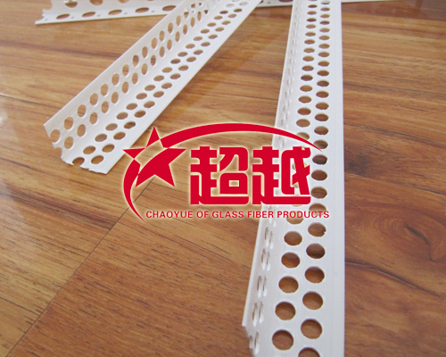 陰角角條以在灰泥工程之棱線上形成直邊抵抗破裂或龜裂，并保護(hù)及補(bǔ)強(qiáng)灰泥最脆弱的部分，其網(wǎng)翼可以在棱線的任何一側(cè)牢固地錨入所抹灰泥的全部深度中。