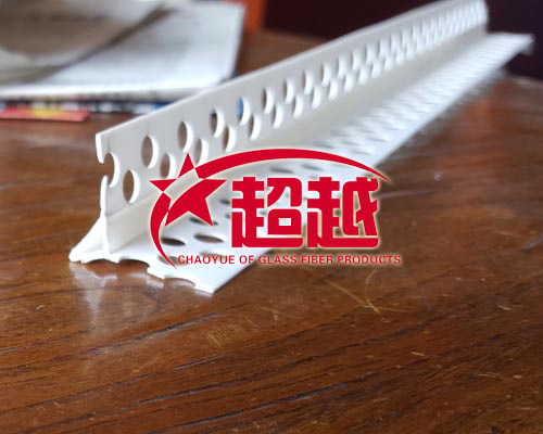 PVC無網(wǎng)滴水線適用于建筑工程中有阻斷滴水要求的部位，一般滴水線（槽）做在窗過梁下口